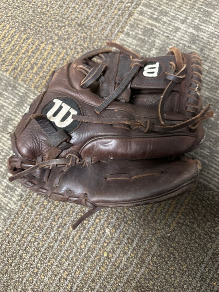 Infield 11.5" A950 Baseball Glove