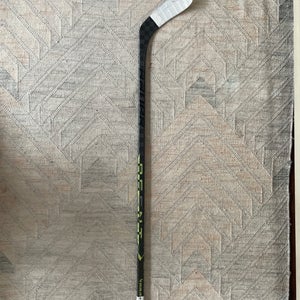 Junior Right Handed P28  Ag5nt Hockey Stick
