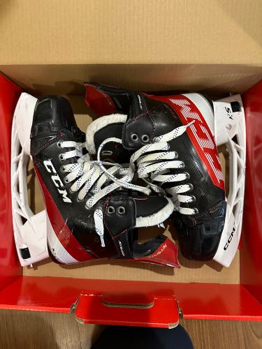 Senior CCM Pro Stock 8.5 JetSpeed FT4 Pro Hockey Skates