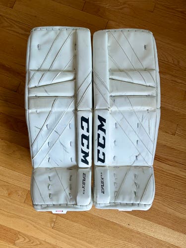 28" CCM  EFLEX 5.5 Goalie Leg Pads