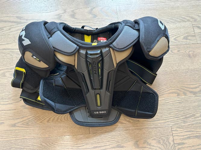 Youth Used Large CCM TACKS AS 580 Shoulder Pads