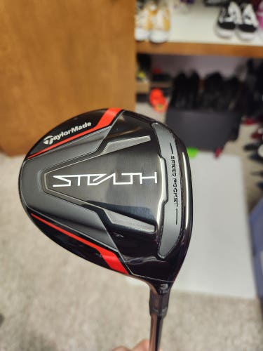 Men's New TaylorMade Right Handed Stealth Fairway Wood Regular Flex 3 Wood