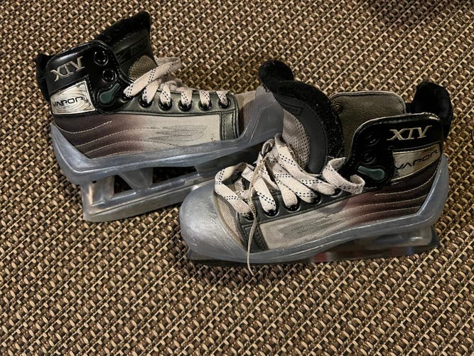 Used Bauer Regular Width Size 2 Vapor XIV Hockey Goalie Skates