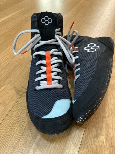 Used Wrestling Shoes