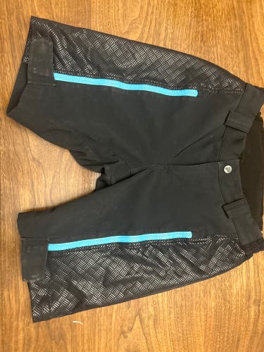 Sync training shorts- small