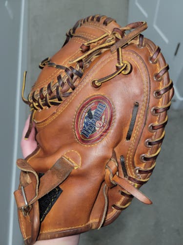 Used Nokona Right Hand Throw Catcher's CM225 Baseball Glove 35"