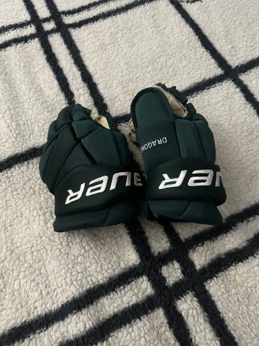 Used Bauer 12" Pro Stock Vapor Team Gloves