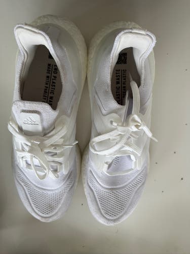 White Unisex Used Size 8.5 (Women's 9.5) Adidas Ultraboost Shoes