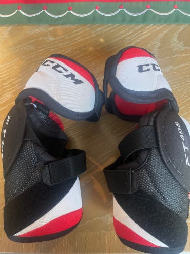 Ccm Jr medium JetSpeed FT 485 elbow pads
