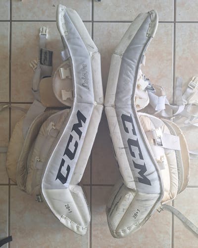 Used 28" CCM Extreme Flex 760 Goalie Leg Pads