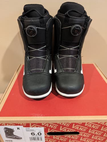 Size 6.0 (Women's 7.0) Vans Kids Snowboard Boots