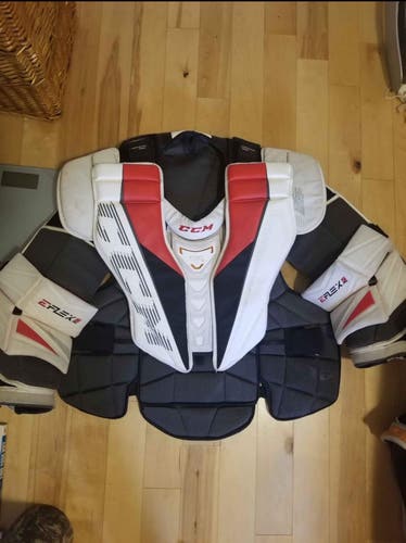 Used Large CCM  Eflex 5 pro Goalie Chest Protector