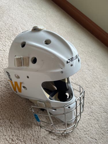 Used Bauer 960 Goalie Mask