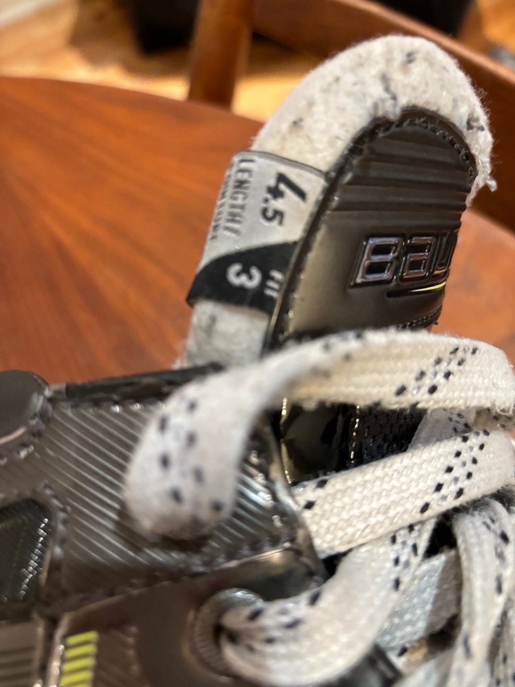Used Bauer Wide Width Size 4.5 Elite Hockey Goalie Skates