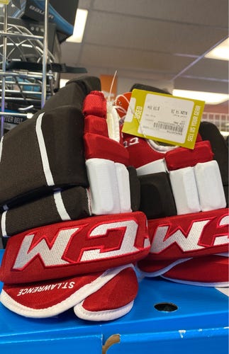 CCM Pro Model Pro stock St Lawrence University Used Brown Senior 14" hockey Gloves