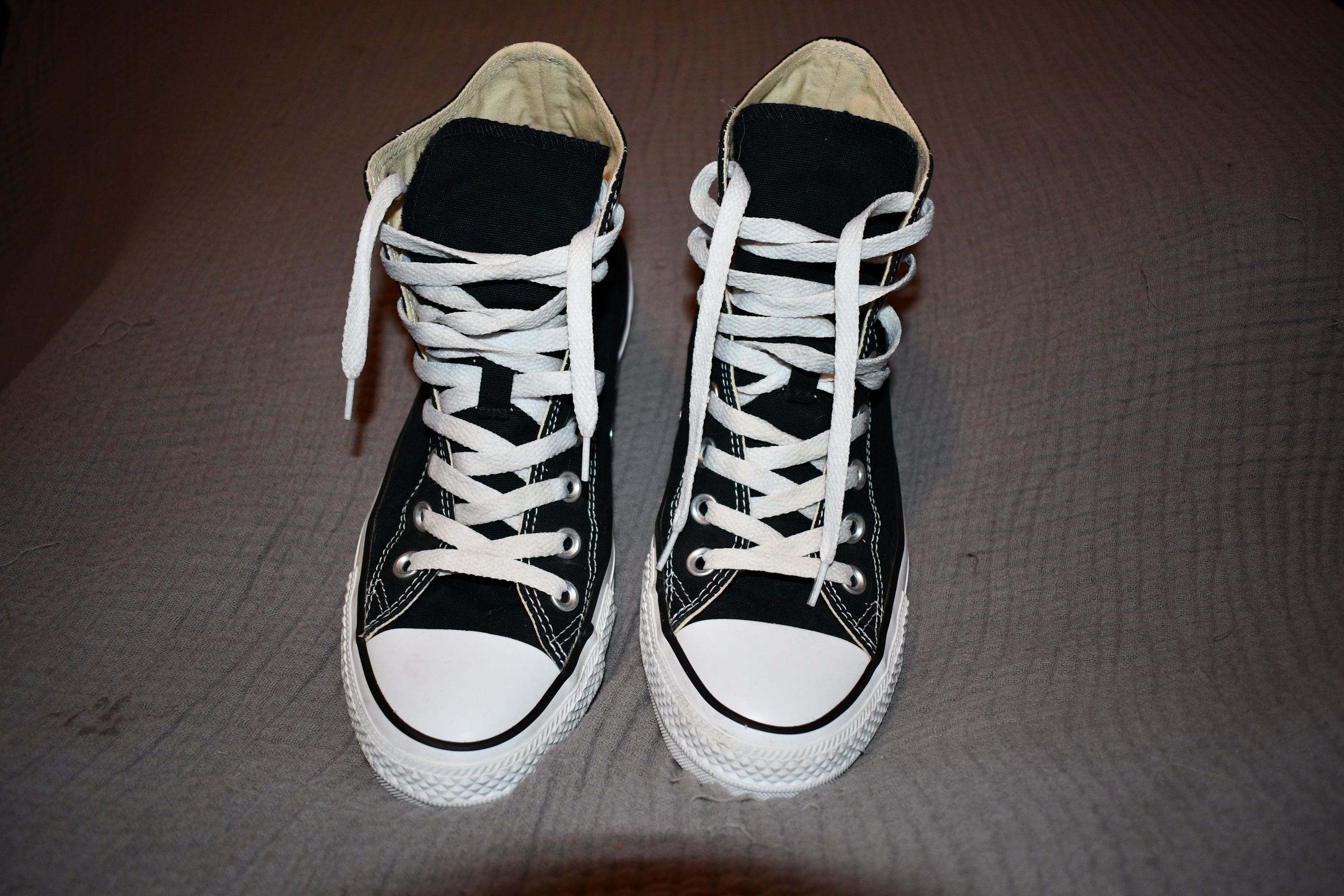 Black Adult Size 7.5 (Women's 8.5) Converse Shoes