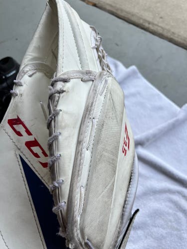 CCM Extreme Flex 3.5 goalie glove