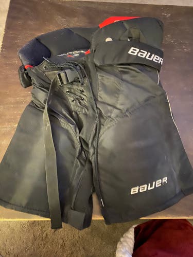 Used- Bauer Vapor X40 black pants