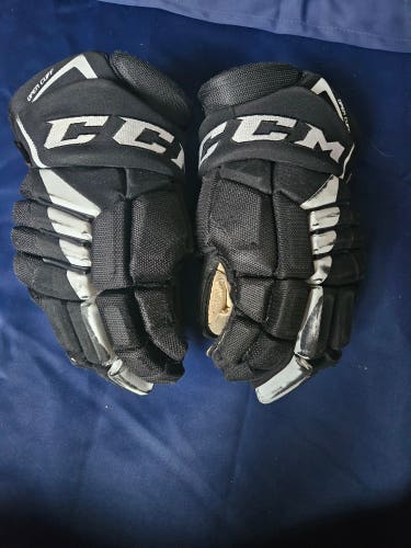 Used CCM Jetspeed FT4 Gloves 15"