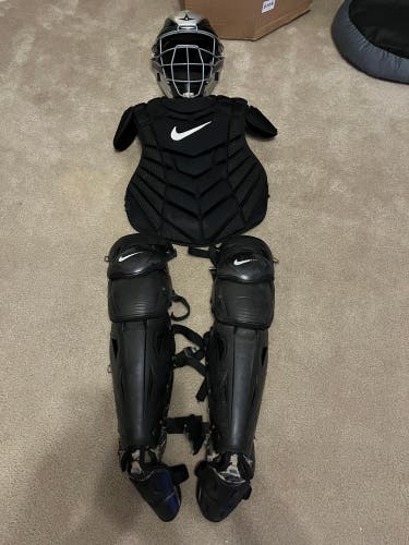 Pro Issued 17 Inch Nike Pro Diamond Catchers Gear