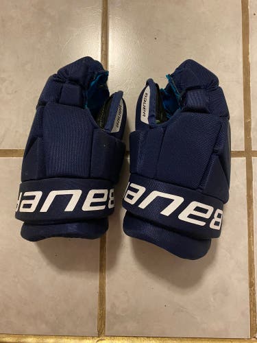 11” Bauer X Hockey Gloves