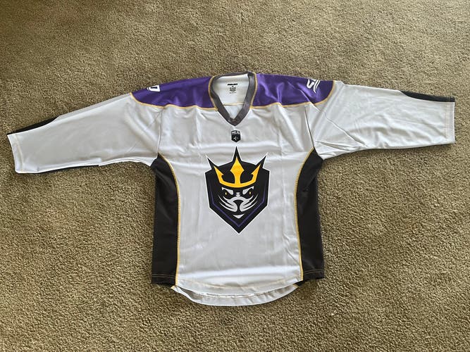 Size 52 (Large) San Diego Seals Box lacrosse jersey Grey Away