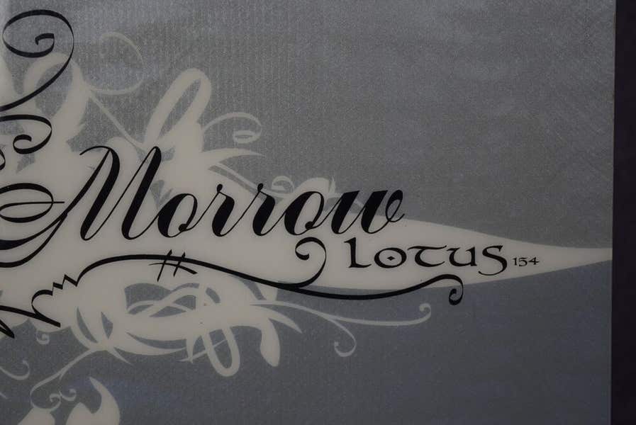 MORROW LOTUS SNOWBOARD SIZE 154 CM WITH NEW RIDE LARGE