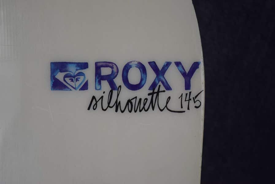 ROXY SILHOUETTE SNOWBOARD SIZE 145 CM WITH NEW K2 MEDIUM BINDINGS