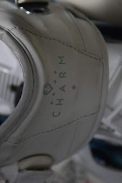 ROXY SILHOUETTE SNOWBOARD SIZE 145 CM WITH NEW K2 MEDIUM BINDINGS