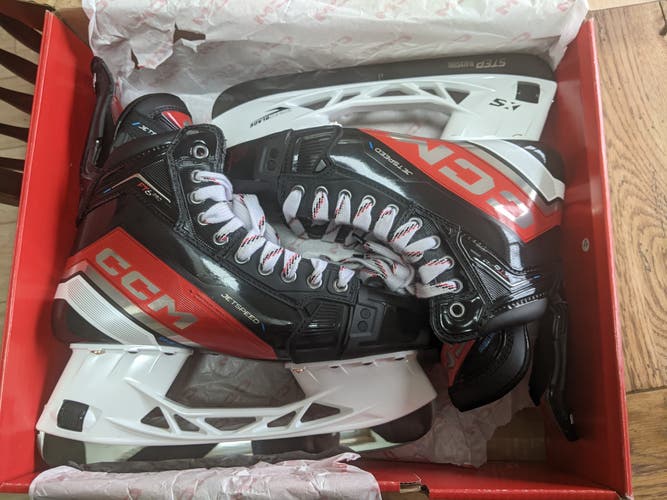 NEW Senior CCM JetSpeed FT6 Pro Hockey Skates