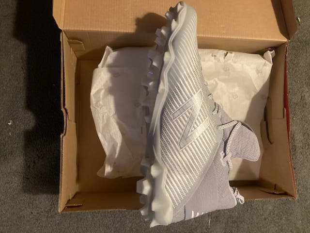 New Size 13 (Women's 14) New Balance Freeze Cleats