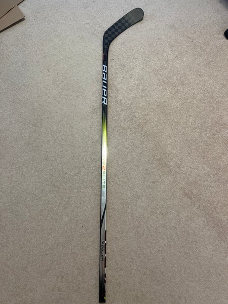 Used Right Handed P92M Vapor Hyperlite 2 Hockey Stick