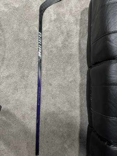 Senior Right Handed P92 Pro Stock Vapor Hyp2rlite Hockey Stick