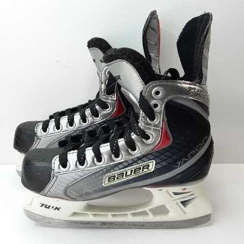 Junior Used Bauer Vapor X20 Hockey Skates Size 2.5 (Men/Boy 4 US Shoe Size)