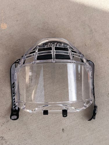 Bauer Concept 3 full facial protector