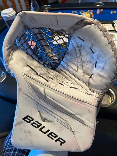 Bauer X5 Pro Goalie Glove