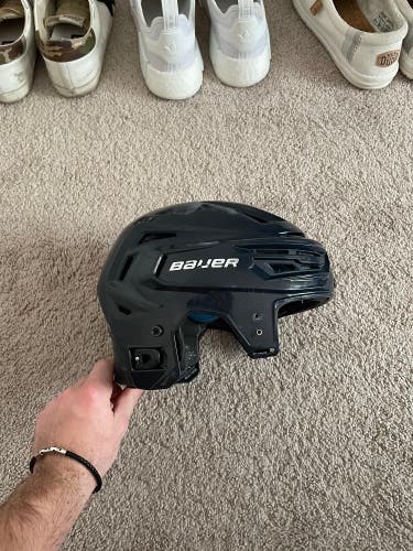 Used Medium Bauer  Re-Akt 150 Helmet