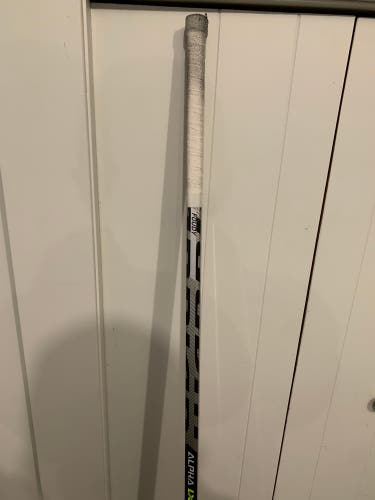 Pro Stock Warrior Alpha LX Pro Hockey Stick RH 75 Flex. P71 Curve.