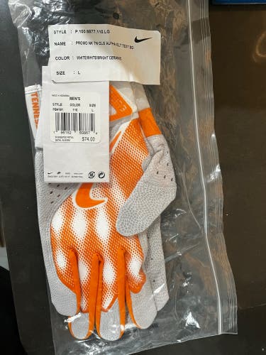 2023 Tennessee Issue Batting Gloves NEW