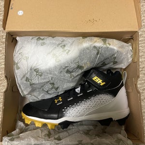 UA harper 6 mid rm