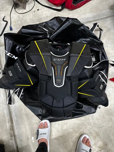 New Large CCM Pro Stock Axis pro Goalie Chest Protector