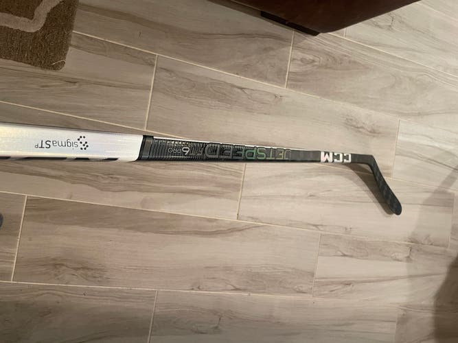 Senior Right Handed P29  Jetspeed FT6 Pro Hockey Stick