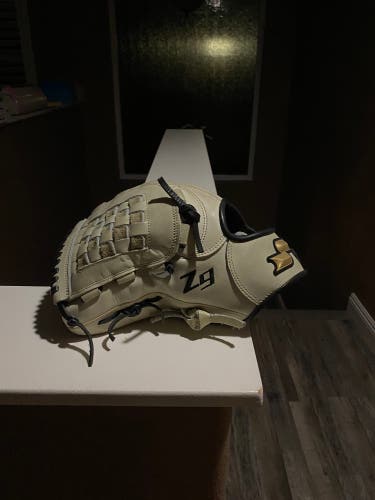 Used Left Hand Throw 11.5" Baseball Glove