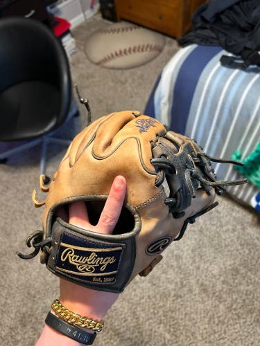 Infield 11.5" Heart of the Hide Baseball Glove