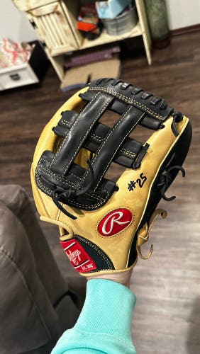 11.75" Rawlings Gold Glove Elite  Already Broken In
