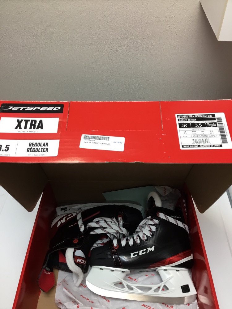 CCM Jetspeed Xtra Jr Size 3.5 R Hockey Skate