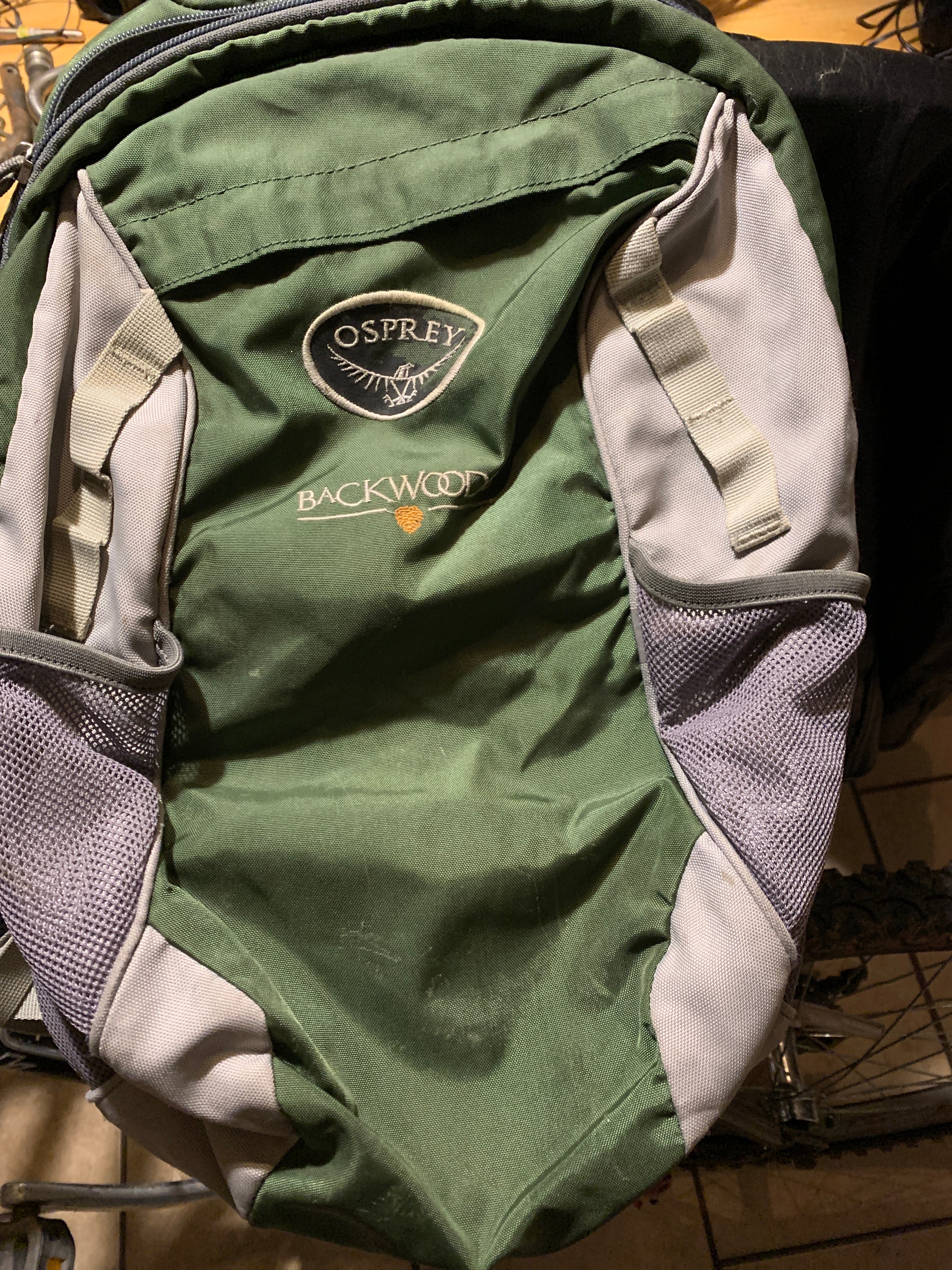 Osprey Packs Daylite Plus Daypack, Stone Grey/Sage–