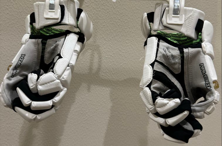 Used Player's Maverik M4 Lacrosse Gloves Large