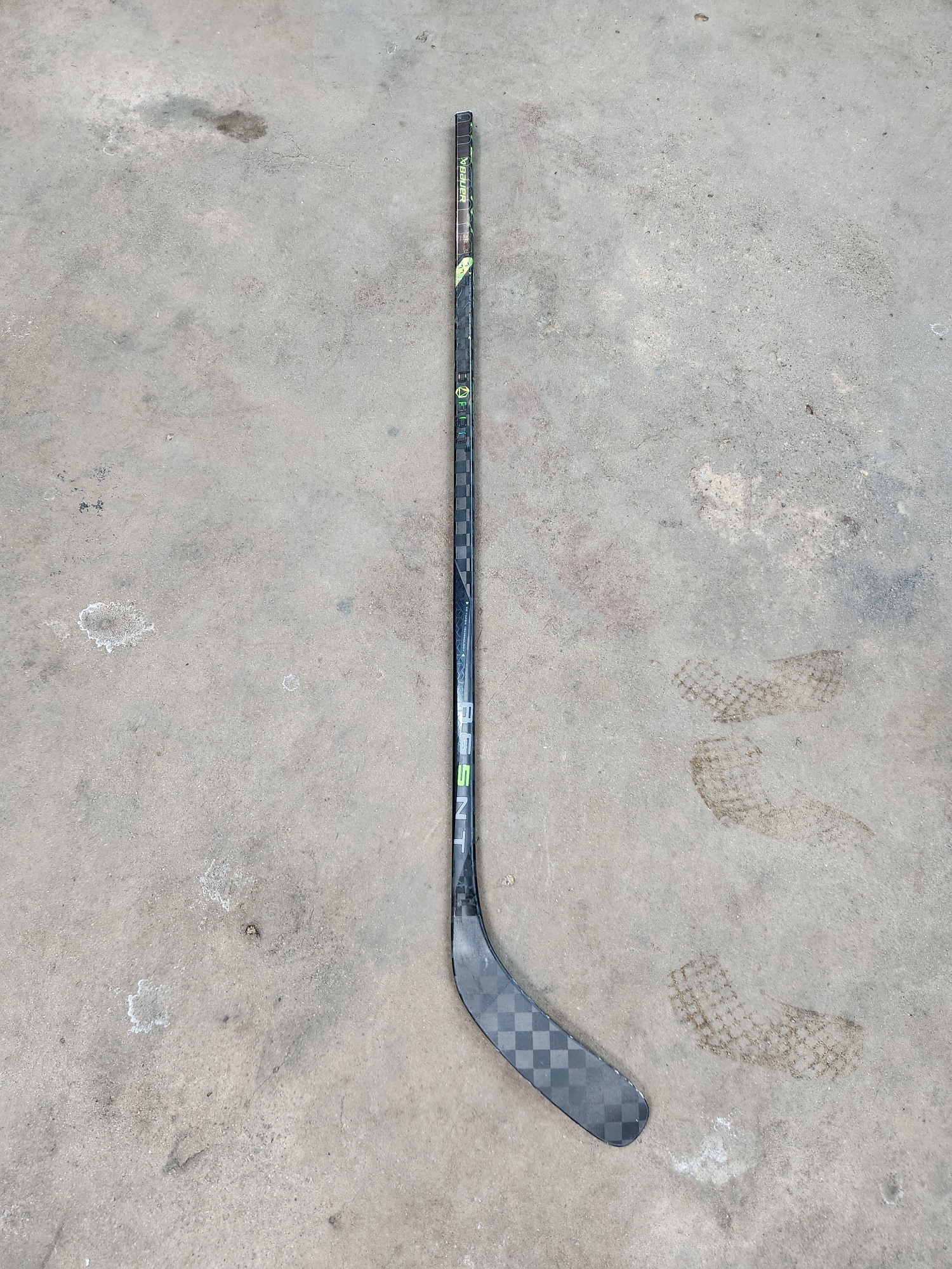 Senior Used Right Handed Bauer Ag5nt Hockey Stick P88