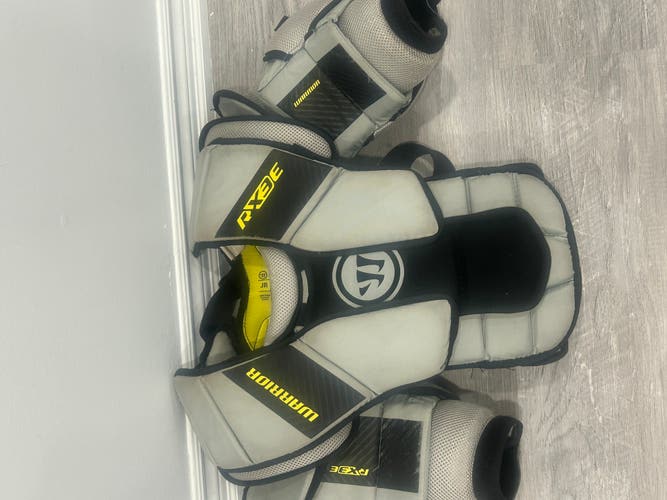 Used Small / Medium Warrior RX3E+ Goalie Chest Protector